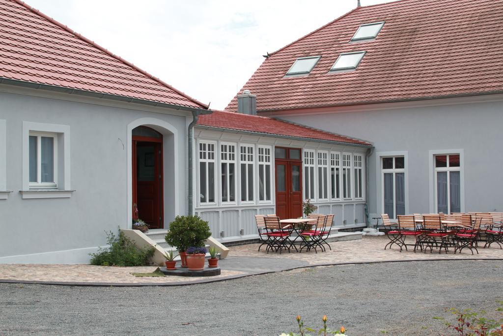 Hotel Gutshof Sagritz à Golßen Extérieur photo